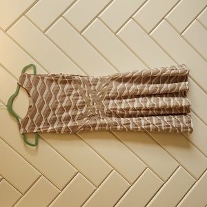 A line sleeveless dress, 8